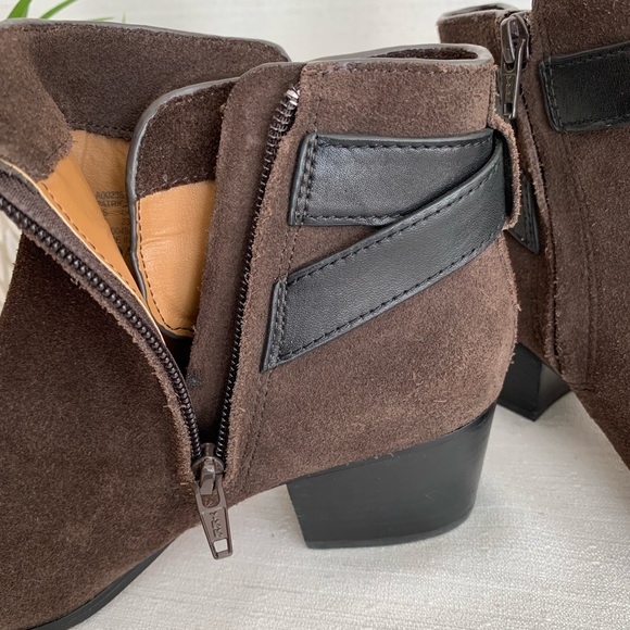 Coach Patricia Chocolate Brown Suede Leather Turn Lock Strap Women's 6(B) - Picture 7 of 14